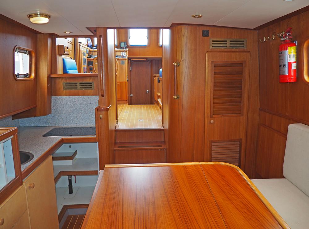 Aft cabin, Accommodation